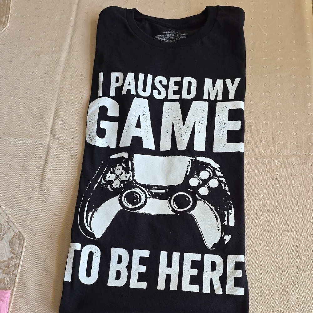Black Short-Sleeve Graphic Tee - 'I Paused My Game'